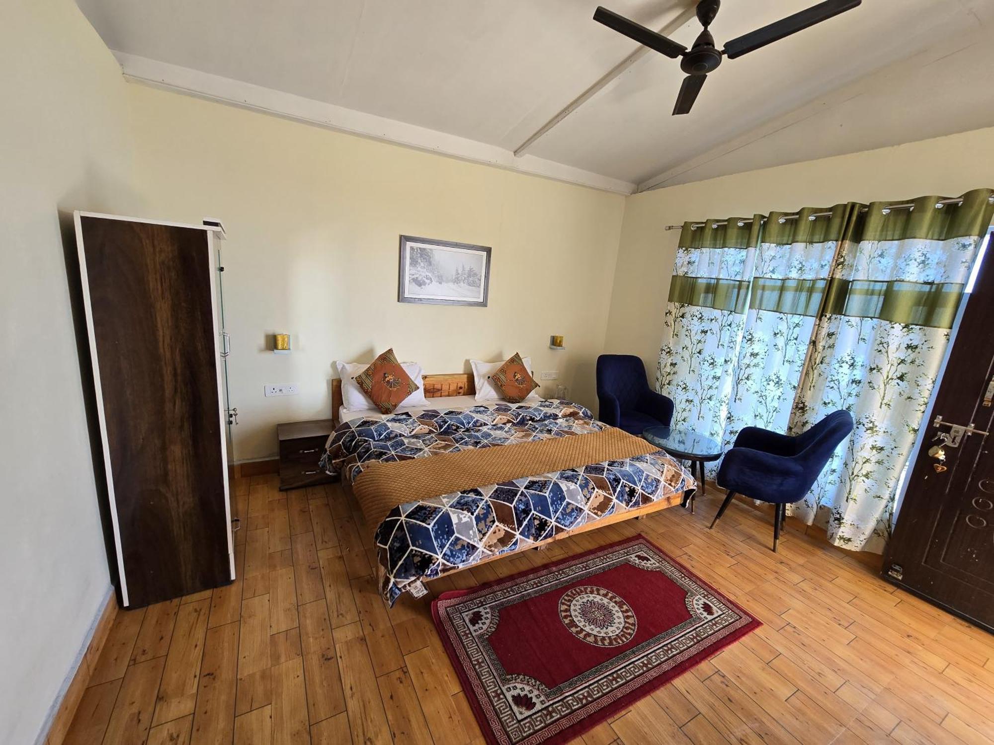 Hill View Retreat 호텔 차크라타 외부 사진